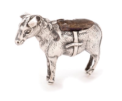 Lot 206 - An Edwardian silver novelty pin cushion