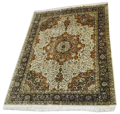 Lot 351 - A Tabriz rug