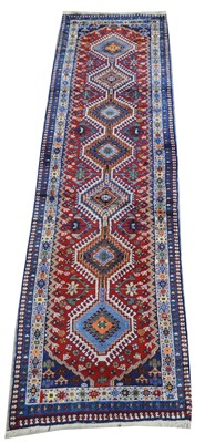 Lot 458 - A Yalameh runner