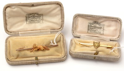 Lot 136 - Two early 20th Century yellow-metal fox pattern bar brooches