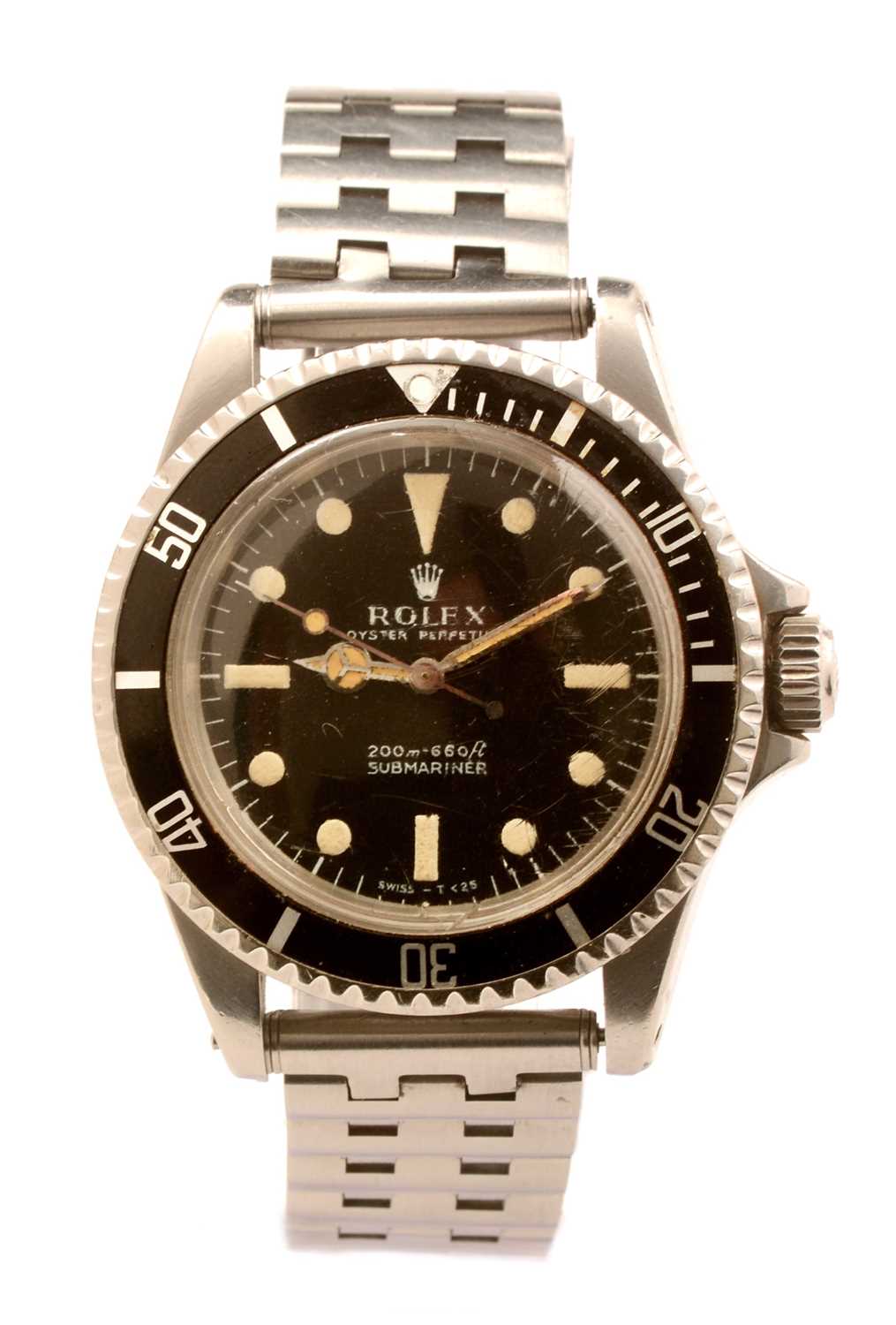 Lot 30 - A Gentleman's stainless steel Rolex Oyster Perpetual Submariner ref 5513 wristwatch c1968