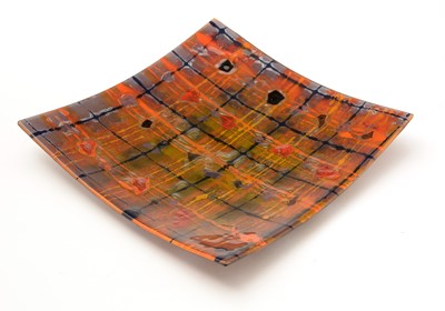Lot 609 - A late 20th Century cased glass dish.