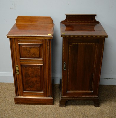 Lot 158 - Two bedside cabinets (non-matching).