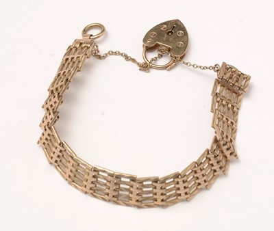 Lot 135 - A 9ct gold gate-link bracelet.