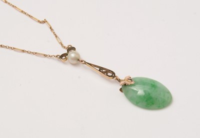 Lot 154 - A 1930s jade and pearl lariat necklace.