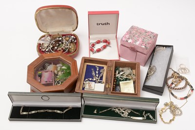 Lot 147 - A collection of contemporary white metal and costume jewellery.