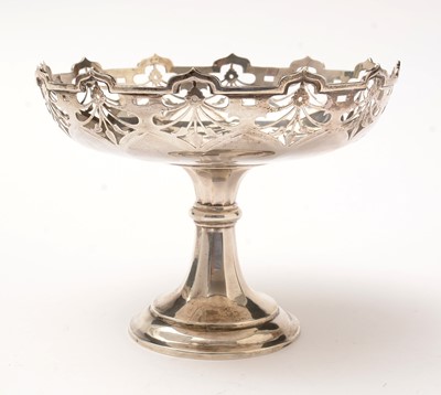 Lot 185 - A George V silver pedestal bon bon dish.
