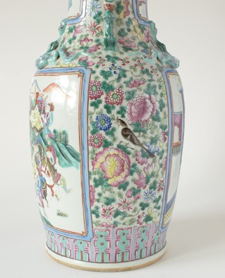 Lot 713 - 19th Century Cantonese vase
