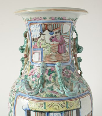 Lot 713 - 19th Century Cantonese vase