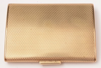 Lot 58 - A 9ct yellow gold cigarette case