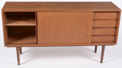 Lot 624 - Steens of Denmark: dining room suite.