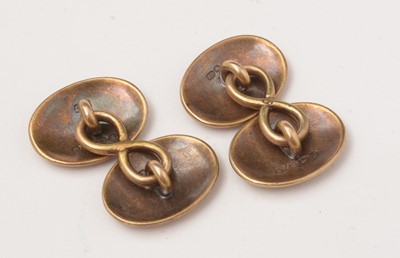 Lot 61 - A pair of 18ct yellow gold cufflinks