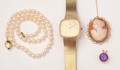 Lot 62 - A selection of jewellery and a Seiko watch.