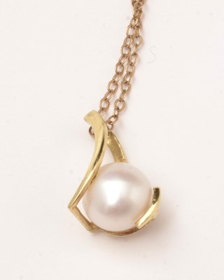 Lot 62 - A selection of jewellery and a Seiko watch.