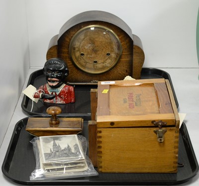 Lot 480 - An assortment of collectables.