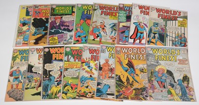 Lot 16 - DC Comics.