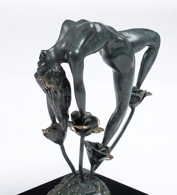 Lot 670 - Lorenzo Quinn - A bonded bronze on black marble 'Rose'.
