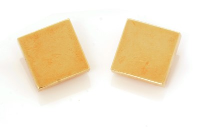 Lot 102 - Kutchinsky: a pair of 18ct yellow gold earrings