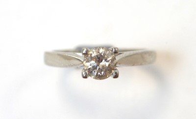 Lot 113 - A solitaire diamond ring