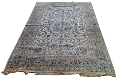 Lot 359 - A Kashan carpet