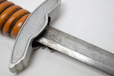 Lot 431 - A German WWII Luftwaffe dagger, by E & F Horster