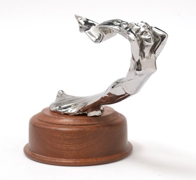 Lot 386 - An Art Deco style Cadillac car mascot