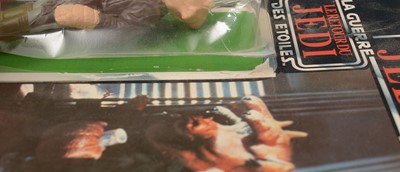 Lot 231 - Star Wars Return of the Jedi Ree-Yees carded figure
