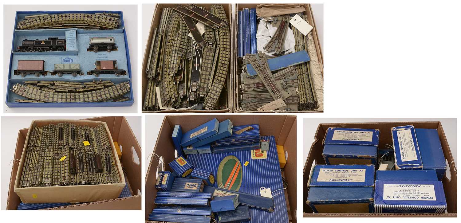 Lot 135 - A Hornby Dublo OO-gauge train set, track and power control units