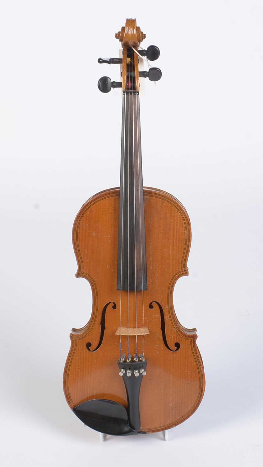 Lot 21 - German Maggini style violin