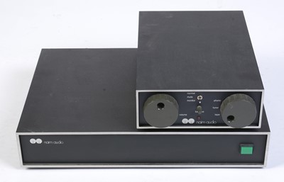 Lot 906 - Naim Audio pre-amp and power amp