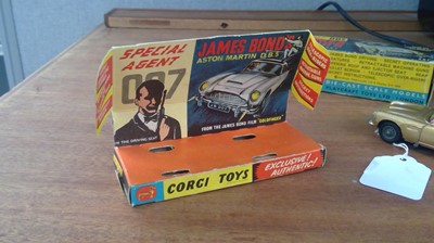 Lot 321 - Corgi James Bond 007 Aston Martin DB5 boxed