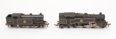 Lot 322 - Hornby Dublo OO-gauge trains, rolling stock, carriages, and track.