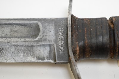 Lot 453 - A United-States Ka-Bar fighting knife