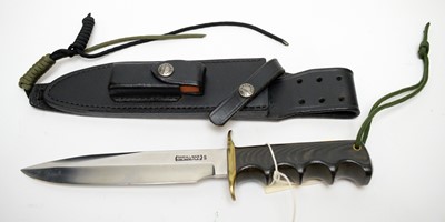 Lot 461 - A Randall Model 14 attack knife