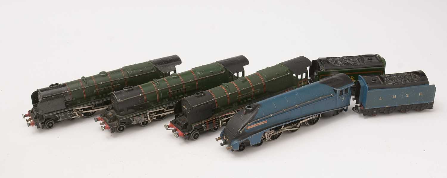 Lot 134 - Hornby Dublo OO-gauge locomotives