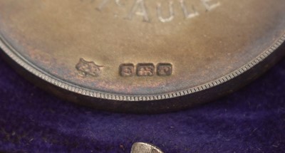 Lot 420 - Group of WWI medals and insignia