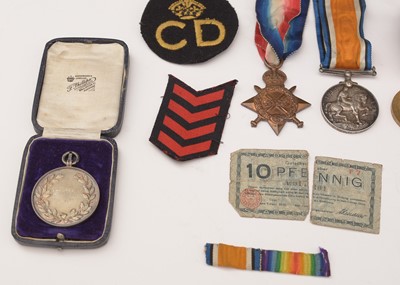 Lot 420 - Group of WWI medals and insignia