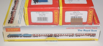 Lot 295 - Hornby and other train interest.