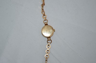 Lot 157 - A 9ct yellow gold Everite cocktail watch