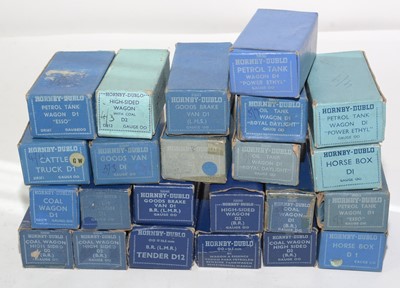 Lot 161 - Hornby Dublo model railway rolling stock