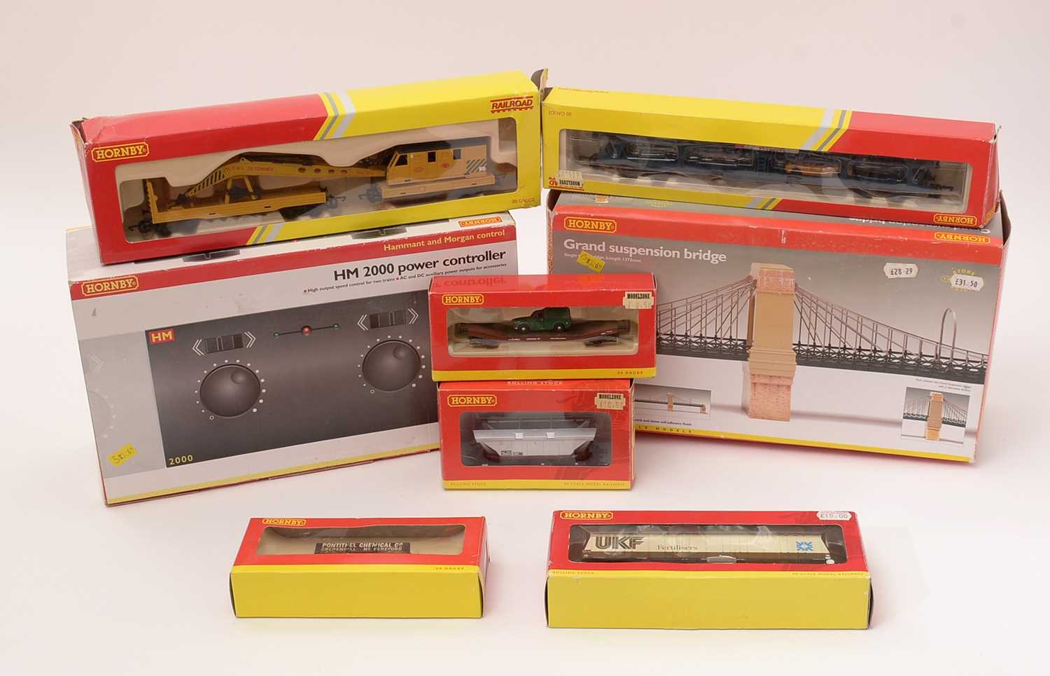 Lot 215 - Hornby HM 2000 power controller; and various other items.