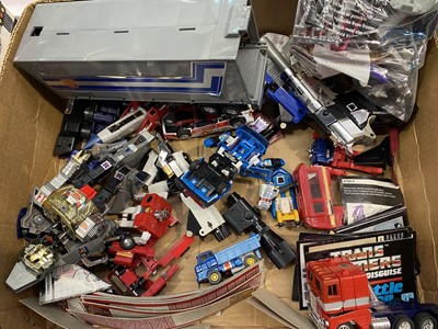 Lot 307 - Hasbro Transformers Robots In Disguise and accessories