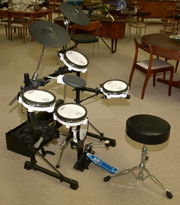 Lot 116 - Roland electronic Drum Kit