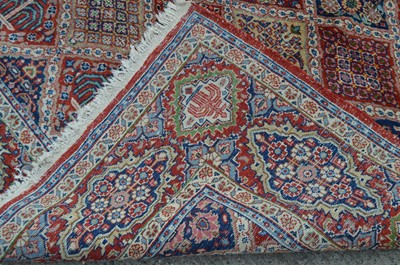 Lot 674 - A Sarough carpet
