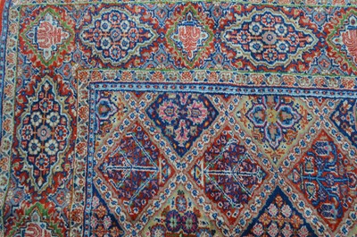 Lot 674 - A Sarough carpet