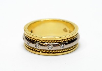 Lot 254 - A seven stone diamond ring