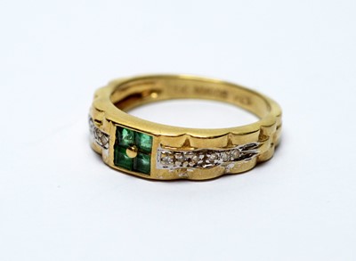 Lot 277 - An emerald and diamond ring
