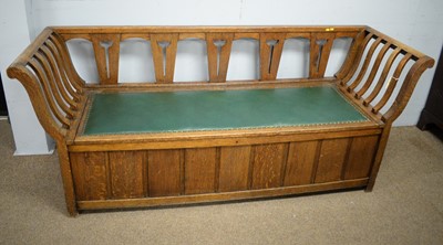 Lot 15 - Oak Arts & Crafts settle.