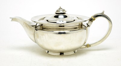 Lot 538 - A George V silver teapot, by D&J Wellby Ltd