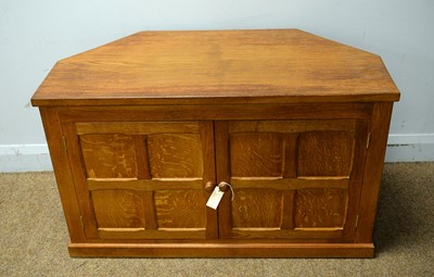 Lot 3 - Lyndon Hammel of Harmby television stand